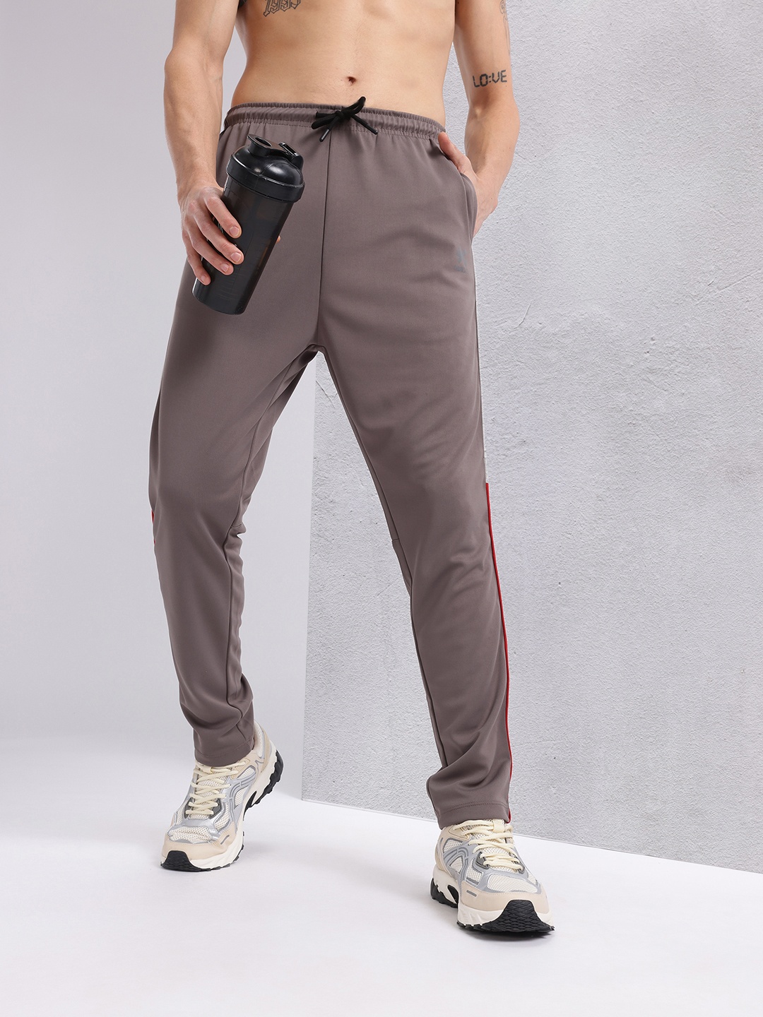 

HRX by Hrithik Roshan Men Solid Track Pant with Side Stripe Detail, Taupe