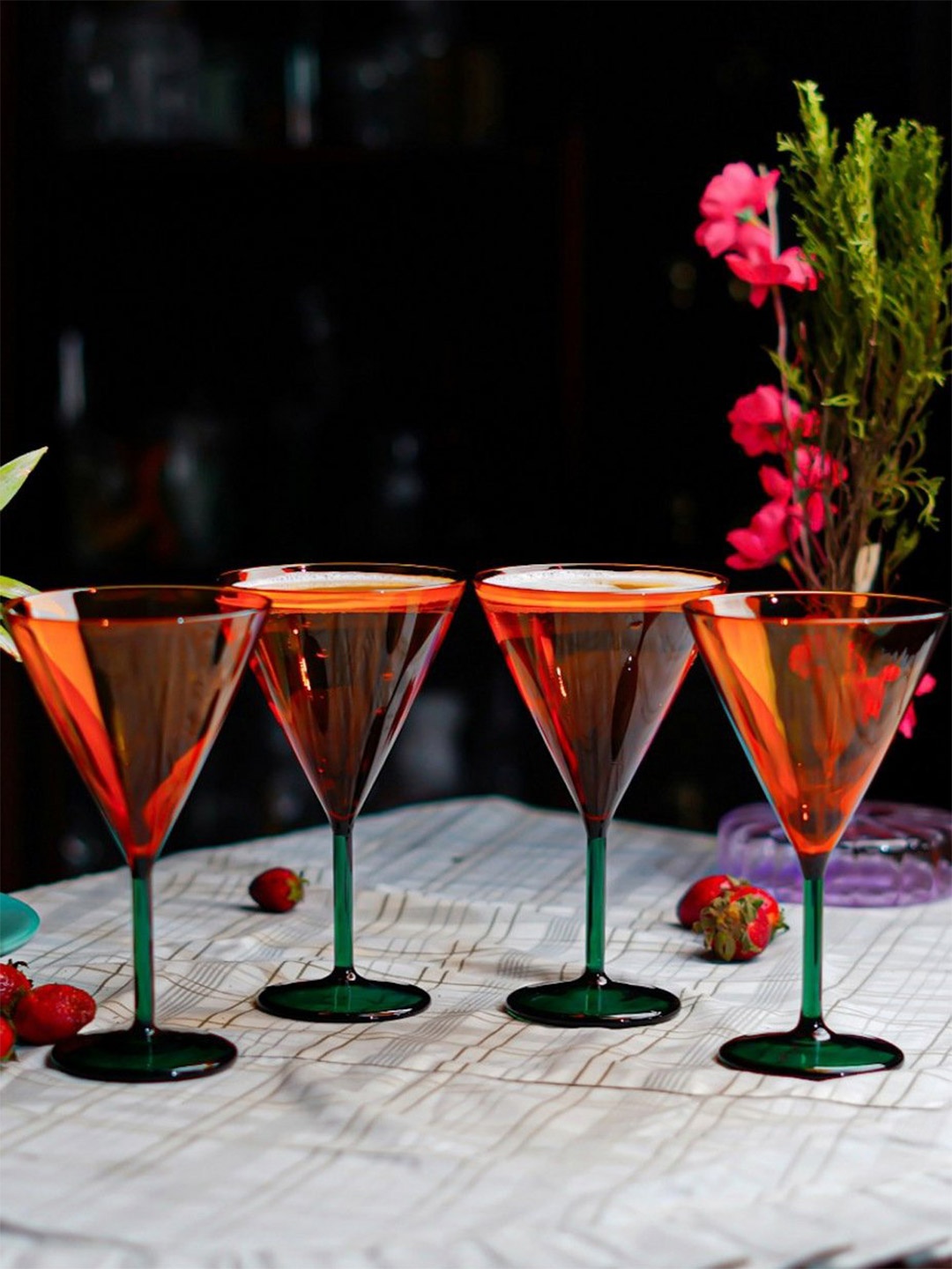 

Aura Brown & Green 4 Pieces Borosilicate Glass Aurora Martini Glass, Tan