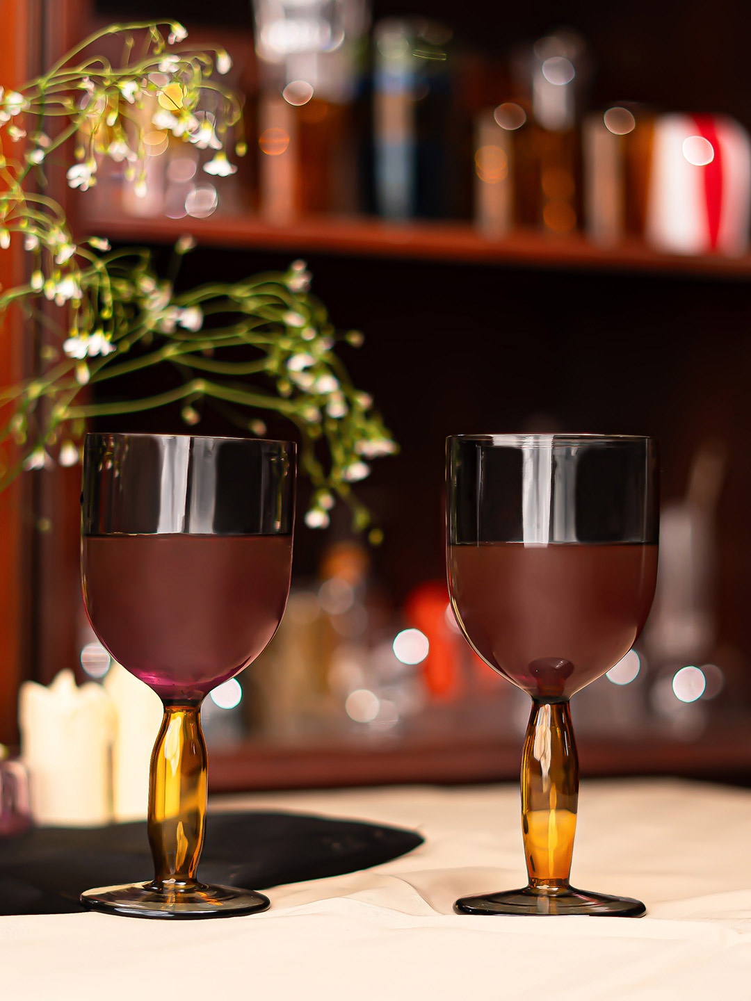 

Aura Grey 4 Pieces Borosilciate Baloon Style Wine Bar Glass 280 ml Each