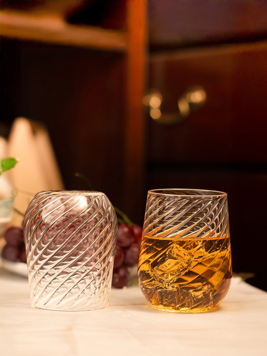 

Aura Transparent 6 Pieces Borosilicate Ribbed Twisted Water Glasses