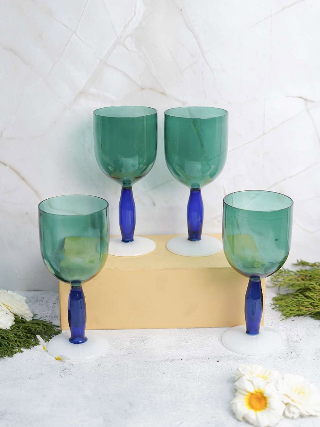 

Aura Green & Brown 4 Pieces Borosilciate Baloon Style Wine Glass Bar Glass