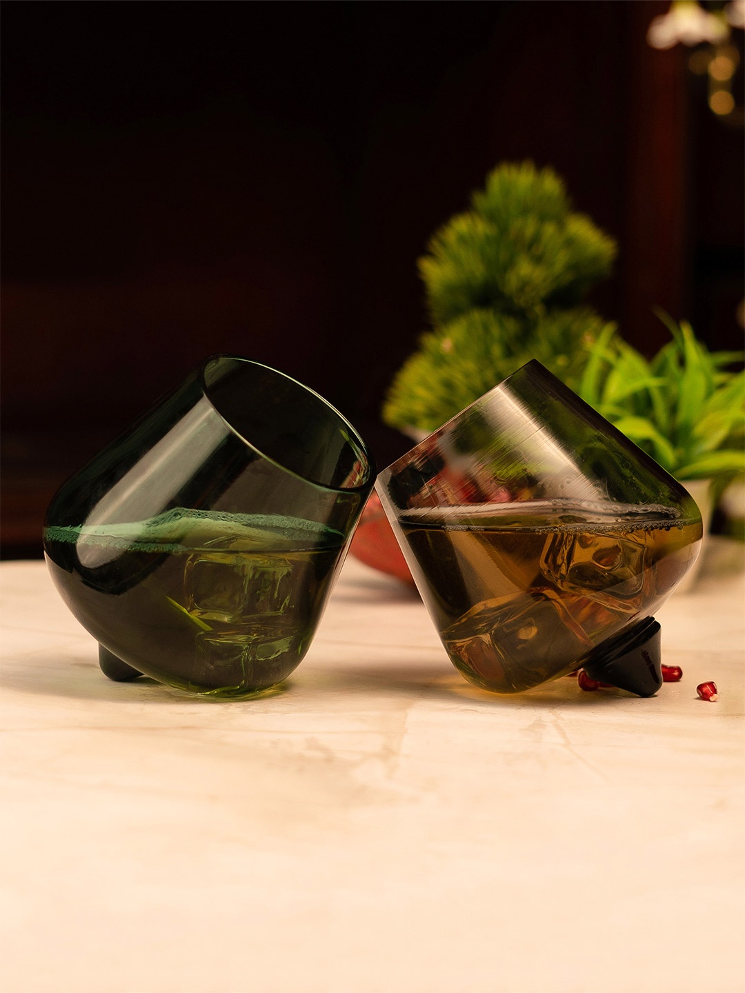 

Aura Grey & Green 6 Pieces Borosilicate Glass Spinning Whiskey Bar Glass