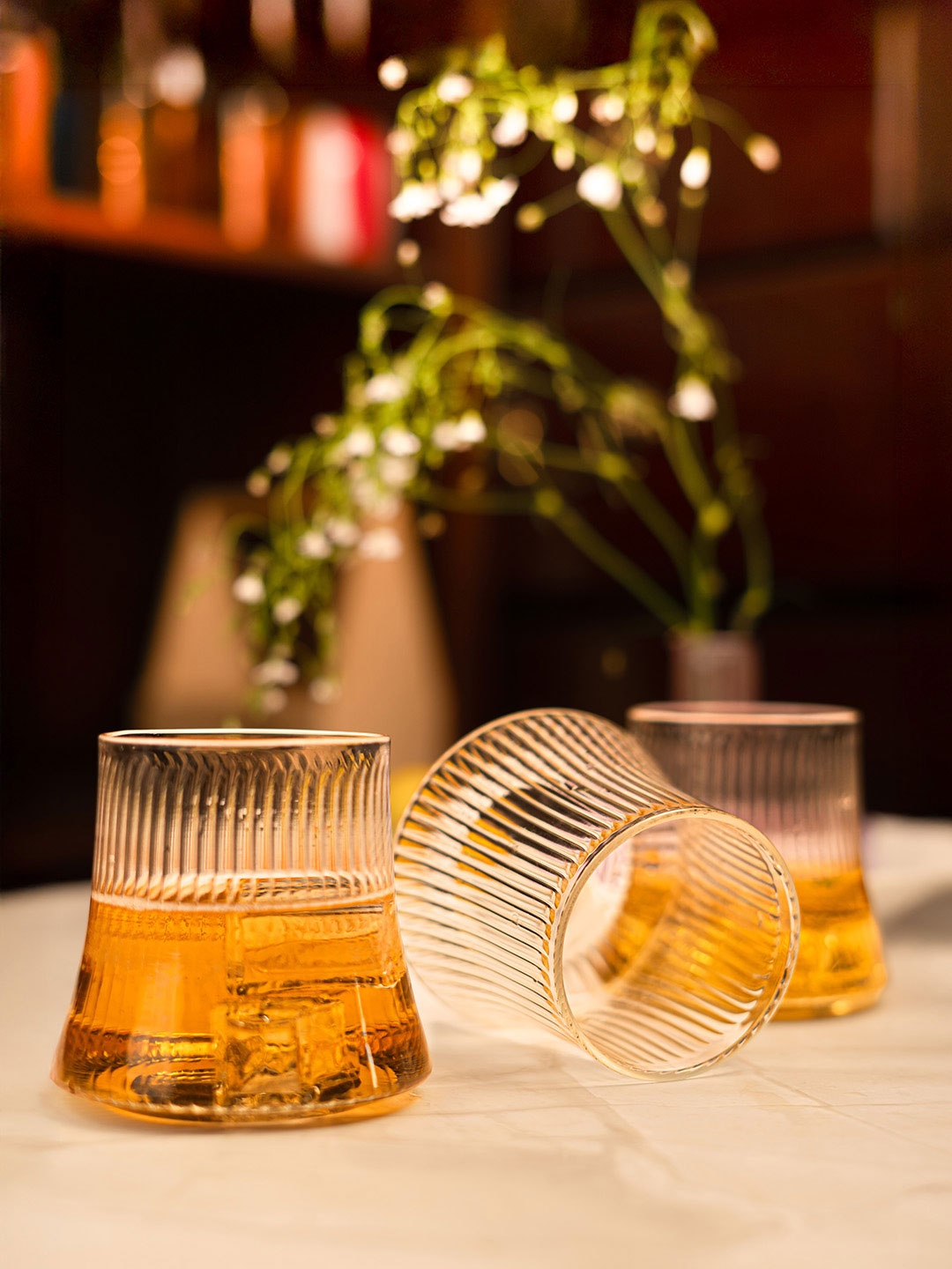 

Aura Transparent 6 Pieces Borosilicate Ribbed Whiskey Bar Glass