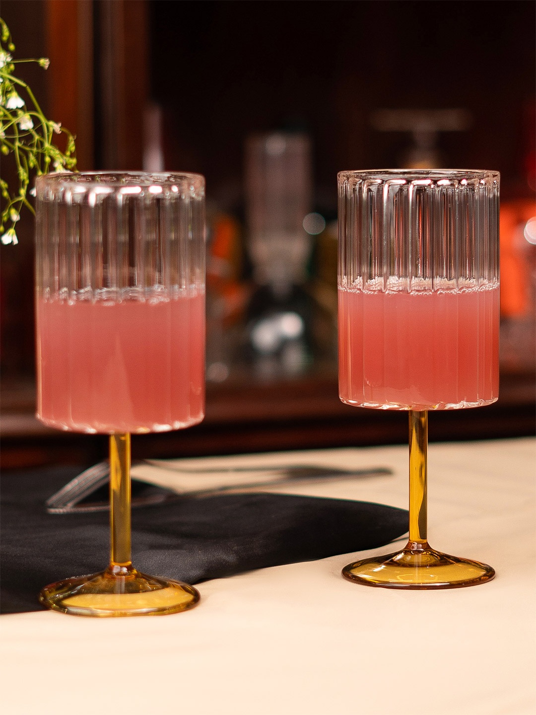 

Aura Transparent 4 Pieces Golden Stem Ribbed Borosilicate Glass Wine Bar Glasses