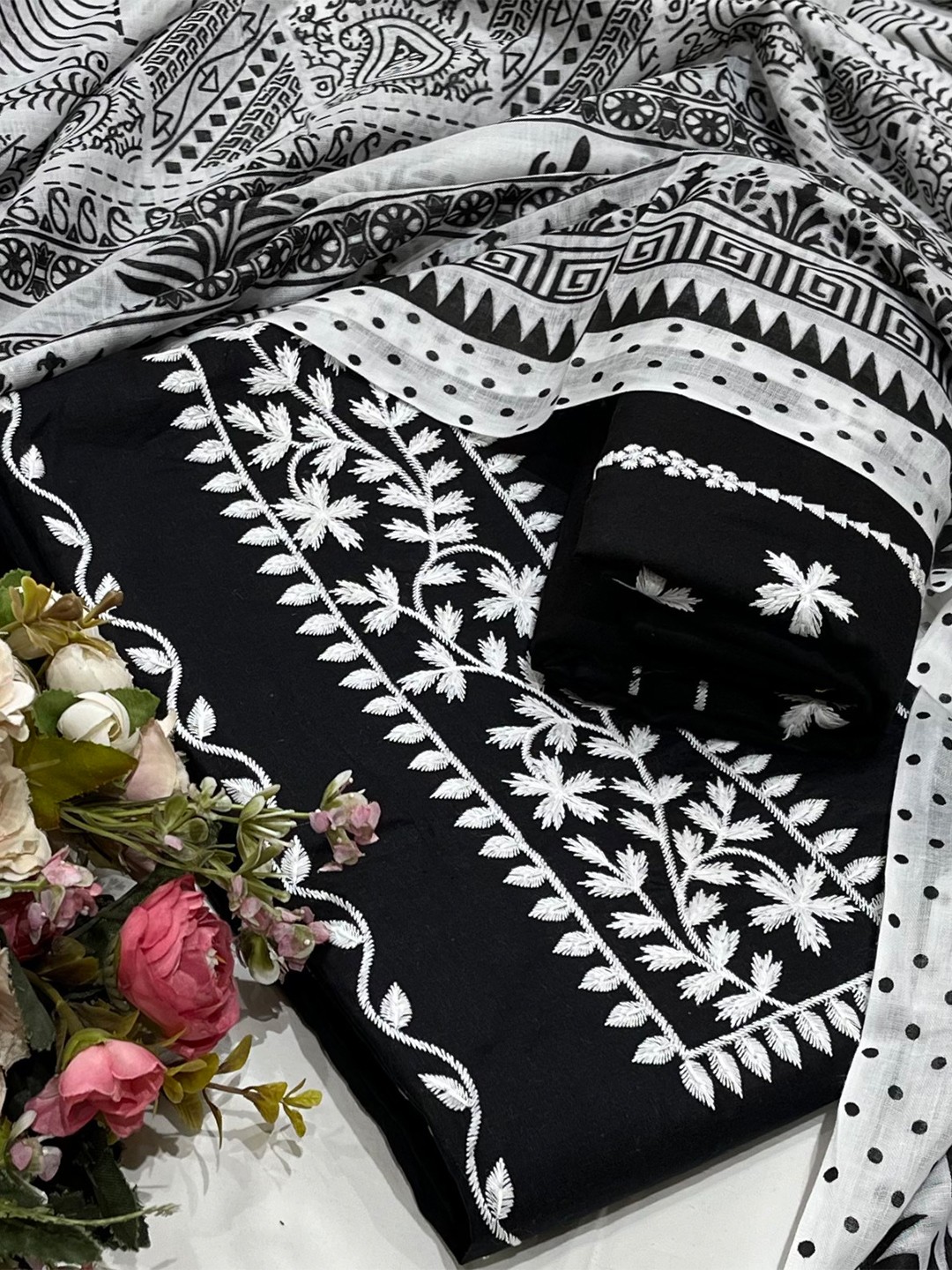 

SALWAR STUDIO Floral Embroidered Cotton Unstitched Dress Material, Black