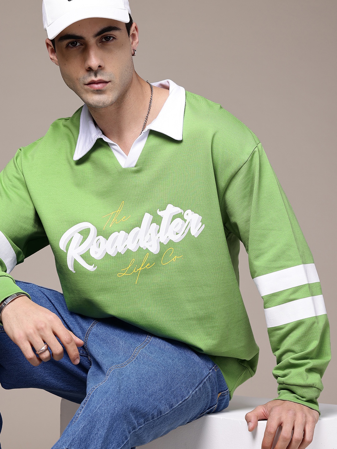 

The Roadster Lifestyle Co. Men Typography Printed Pure Cotton Sweatshirt, Green