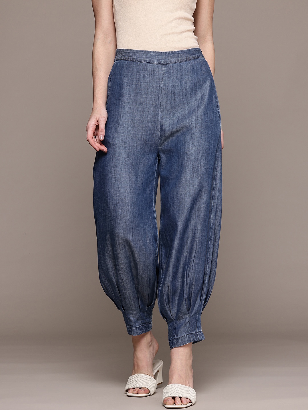 

Ritu Kumar Women Solid Chambray Joggers Trousers, Blue