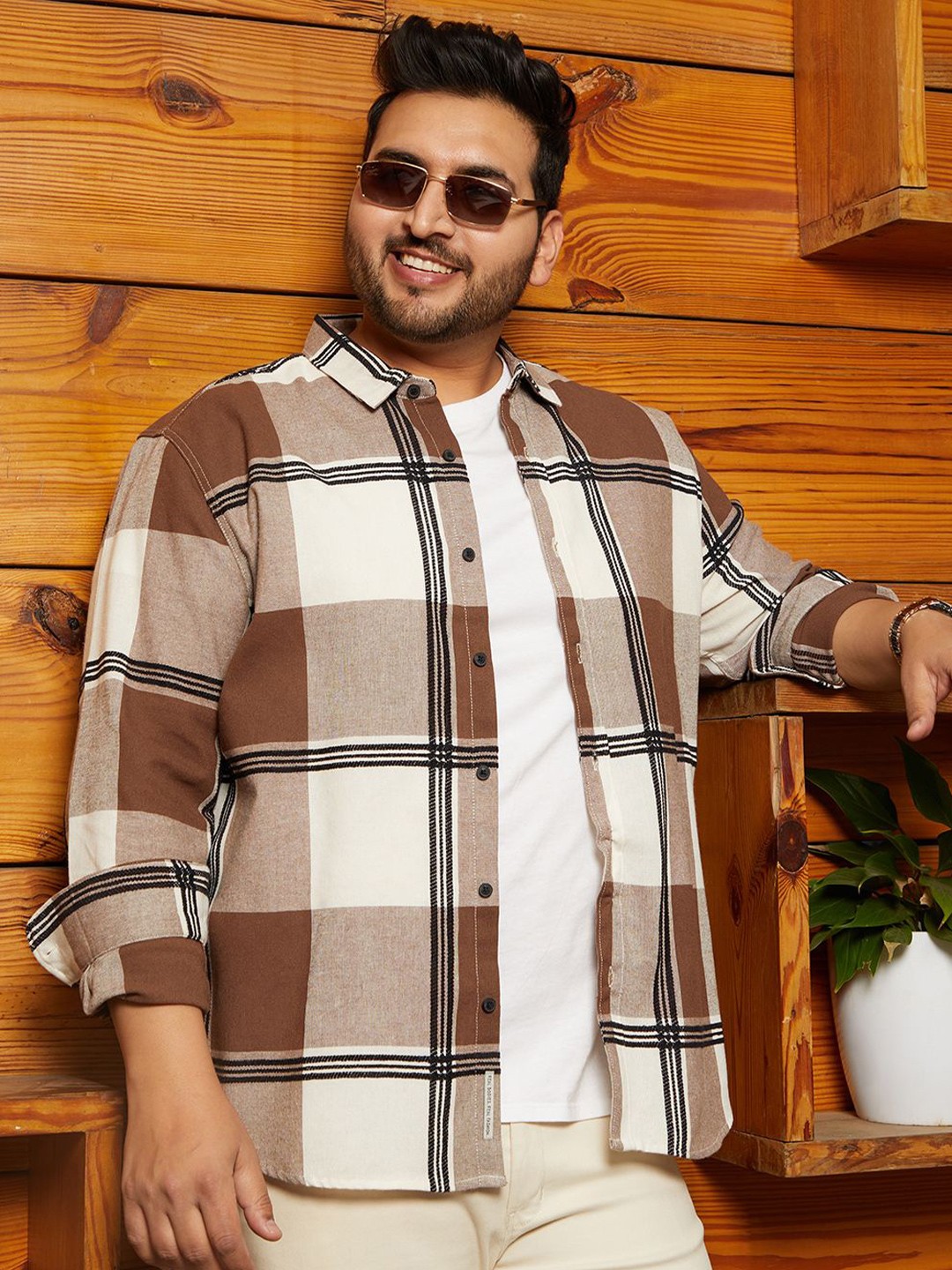 

Instafab Plus Men Comfort Opaque Checked Casual Shirt, Brown