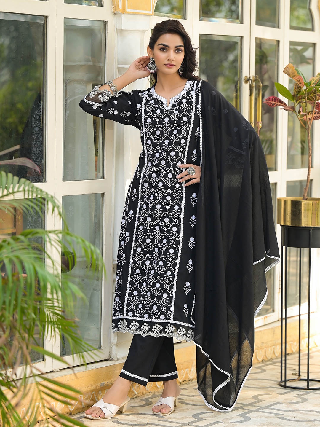 

Varanga Floral Embroidered Notch Neck Pure Cotton Kurta With Trousers & Dupatta, Black