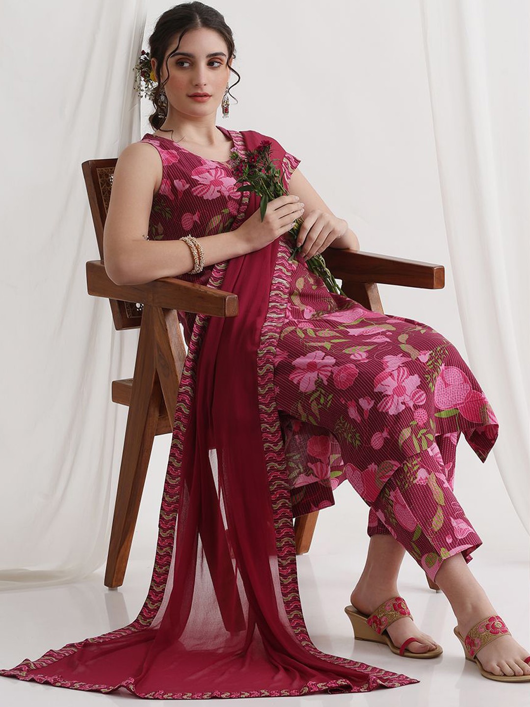 

Khushal K Floral Printed Regular Pure Cotton Straight Kurta with Palazzos & Dupatta, Purple