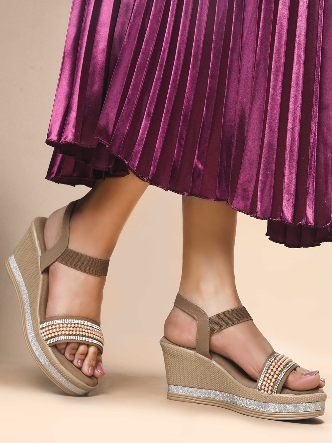 

SHUZ TOUCH Women Embellished Sandals, Beige