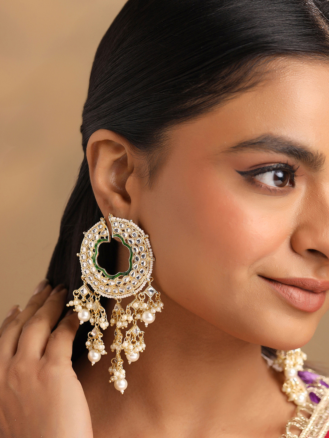 

Yellow Chimes Gold-Plated Kundan Pearls Contemporary Jhumkas Earrings