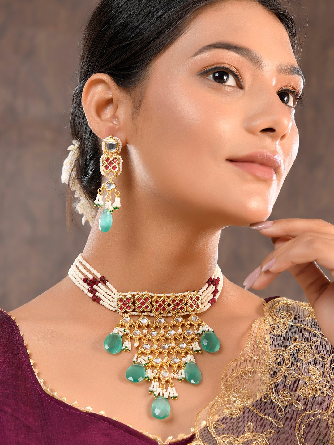 

STYYO Gold-Plated Kundan Studded And Pearls Beaded Jewellery Set, White