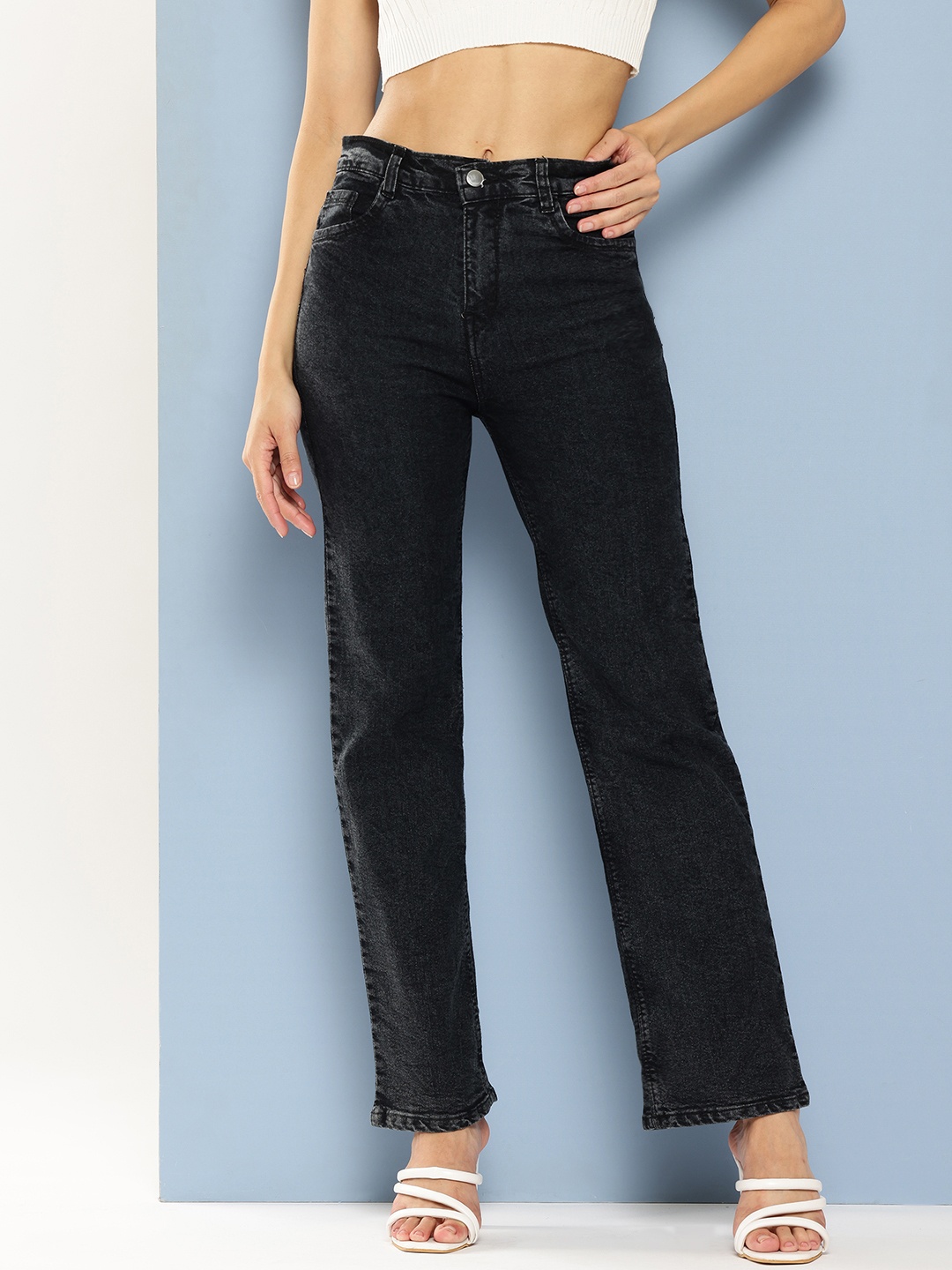 

Aarika Women Light Fade Straight Fit Jeans, Black