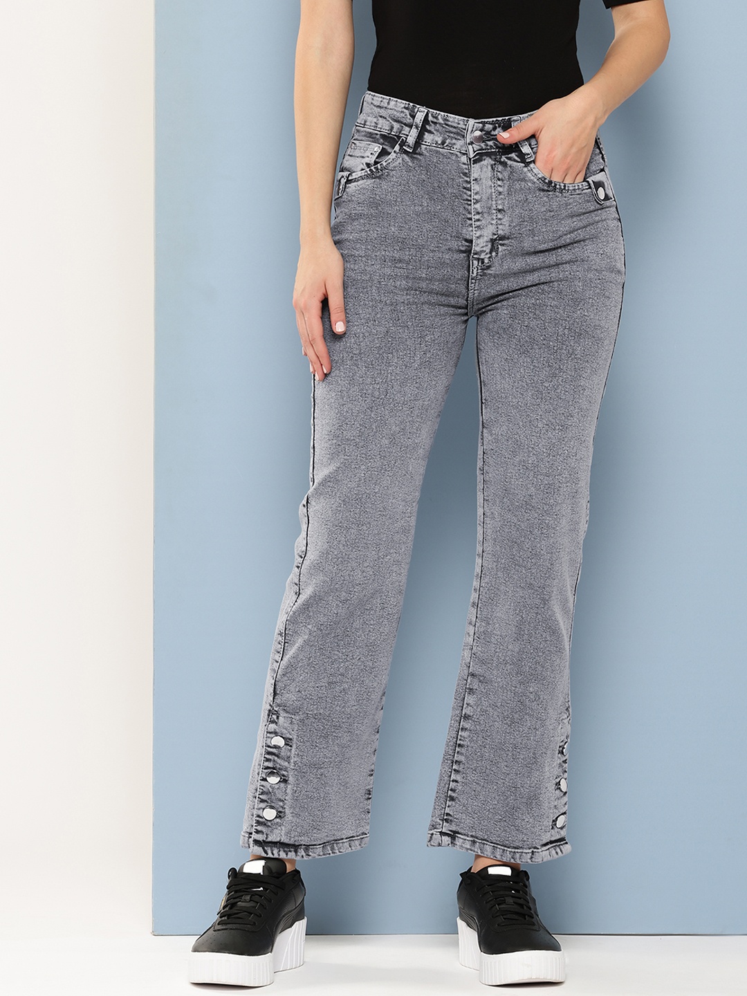 

Aarika Women Light Fade Acid Wash Jeans, Grey