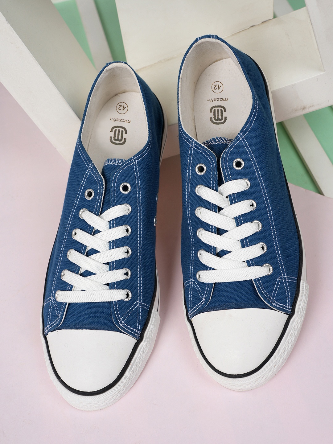 

MOZAFIA Women Colourblocked Sneakers, Blue