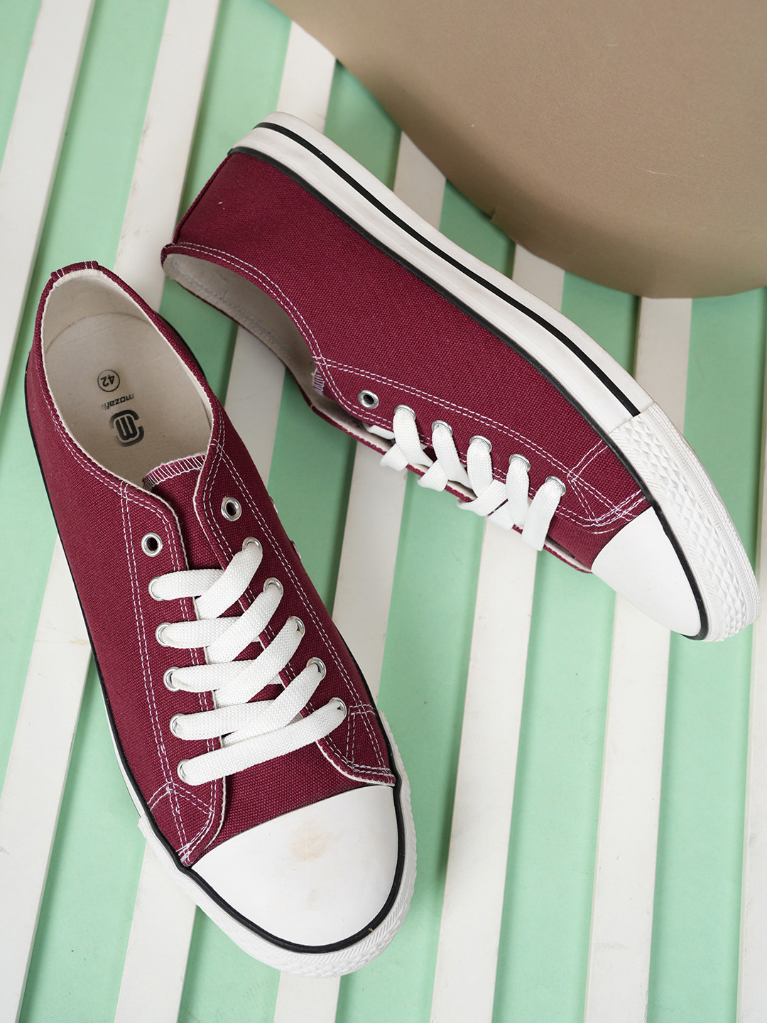 

MOZAFIA Women Colourblocked Sneakers, Maroon