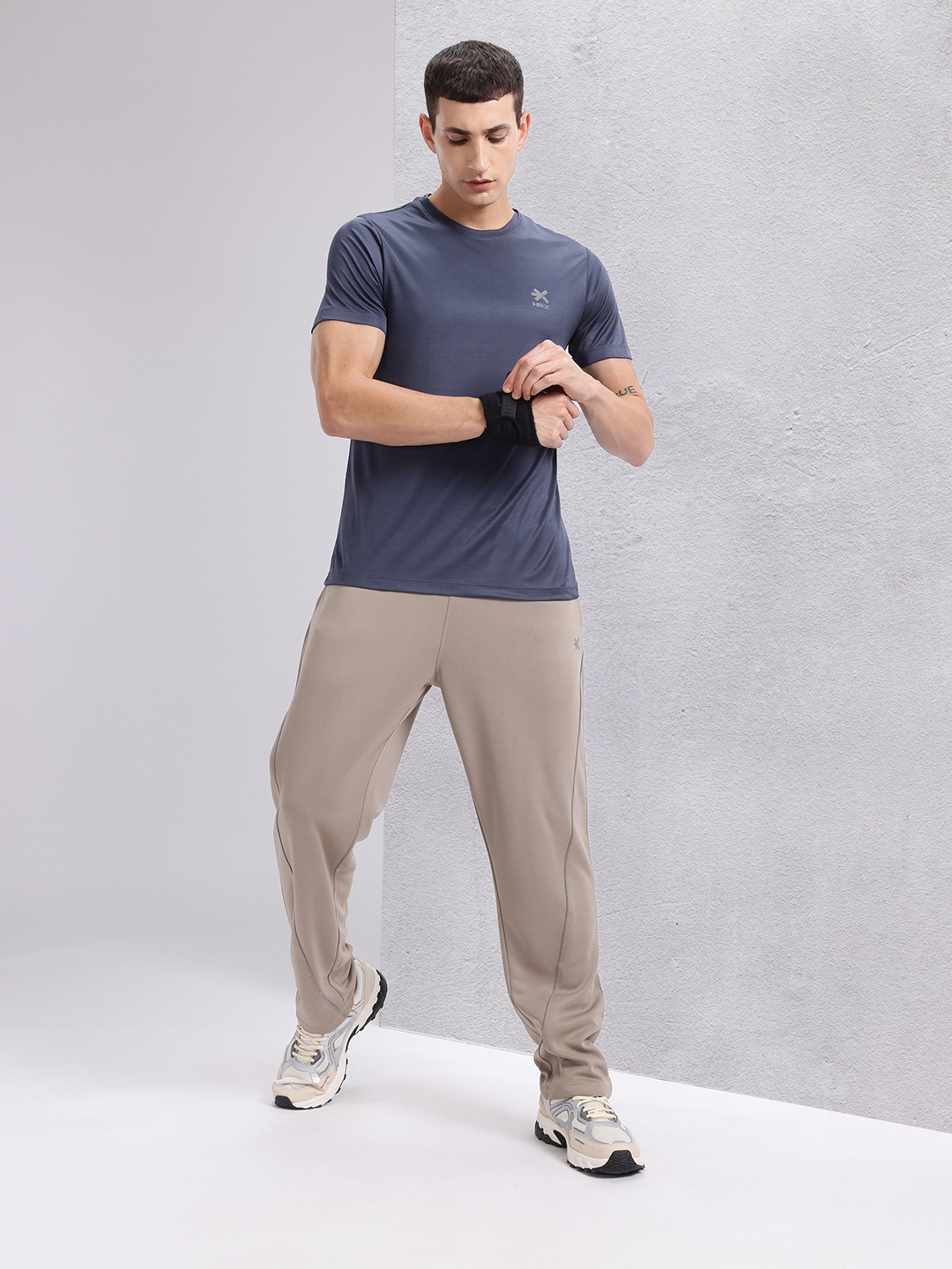 

HRX by Hrithik Roshan Men Sports T-shirt, Charcoal