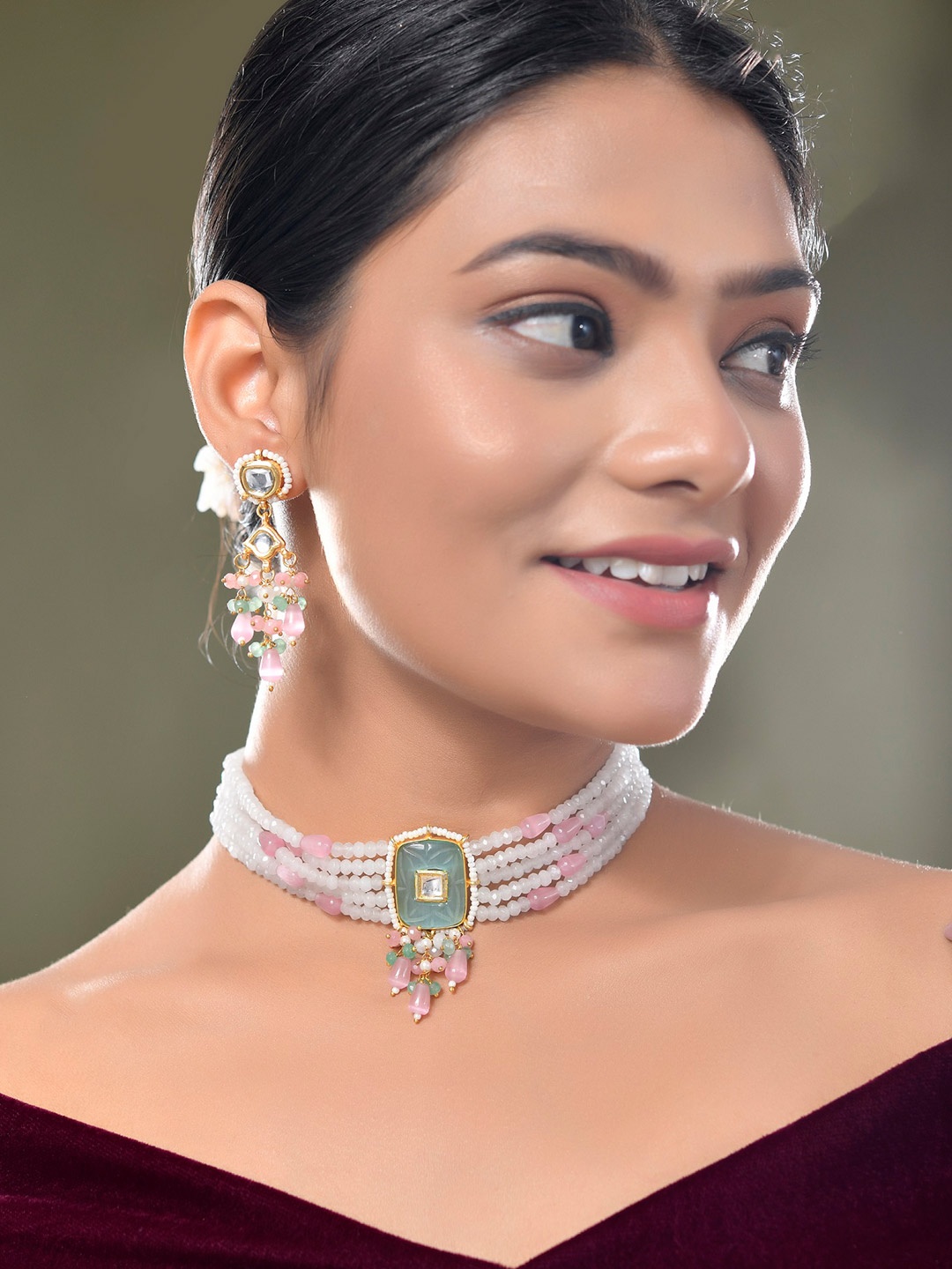 

STYYO Gold-Plated Kundan Stones Studded And Pearls Beaded Jewellery Set, White