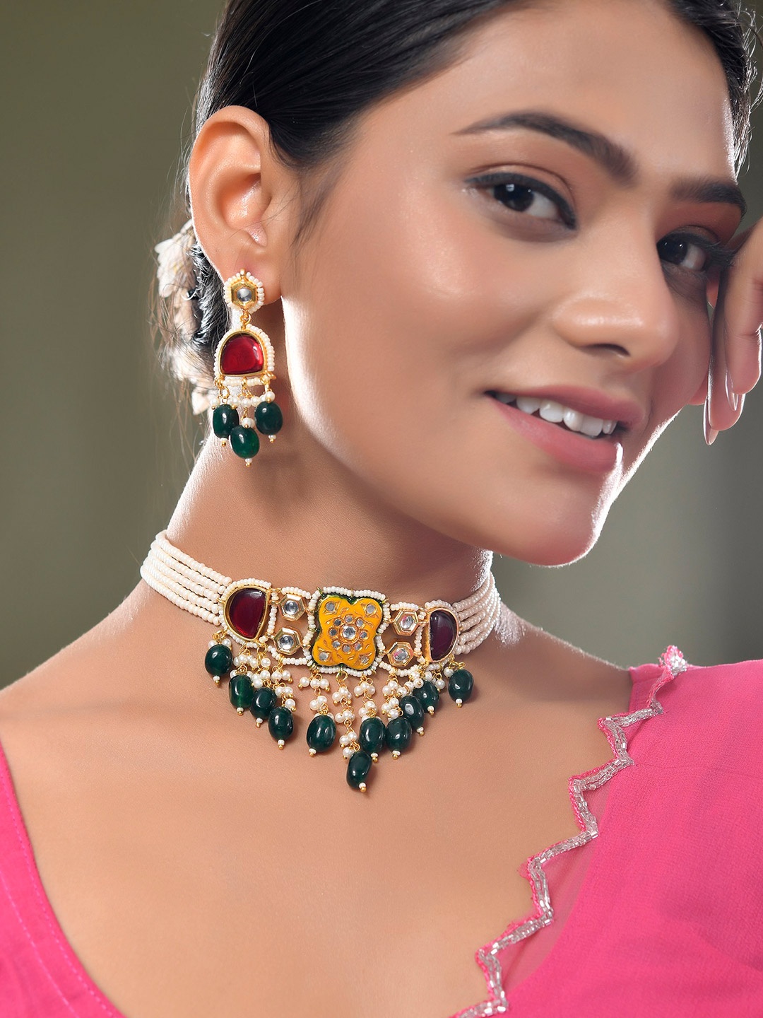 

STYYO Gold-Plated Kundan Stones Studded And Pearls Beaded Jewellery Set, White