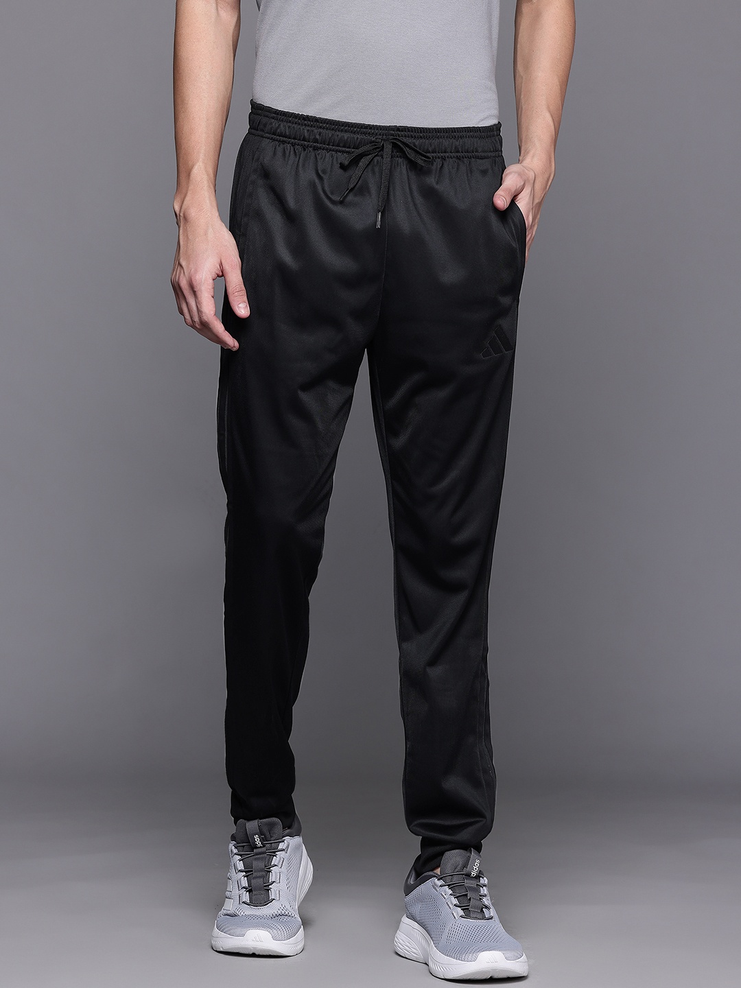

ADIDAS Men 3S Tr Rt Pt Solid Joggers, Black