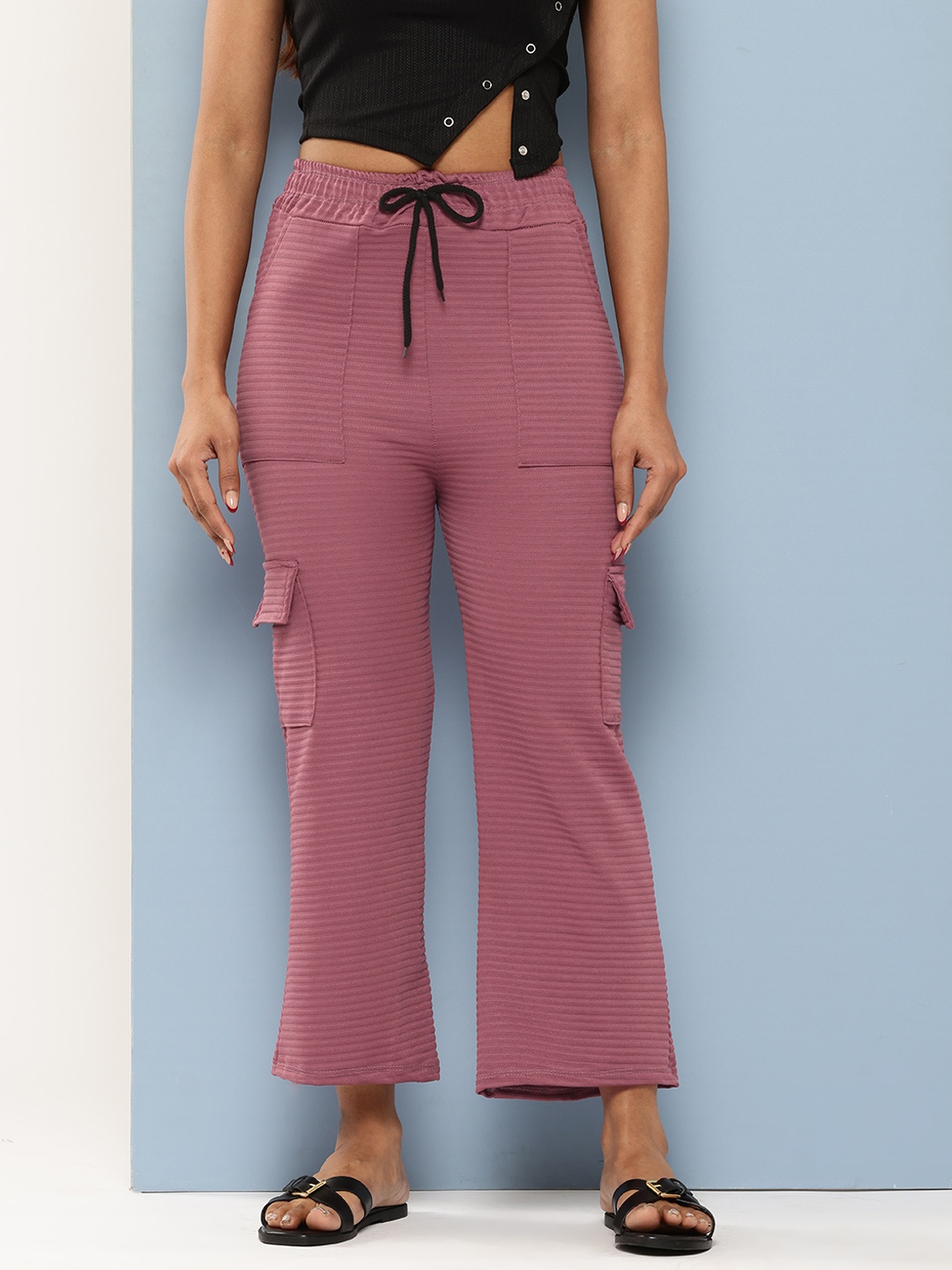 

Aarika Women Textured Relaxed Cargos, Pink