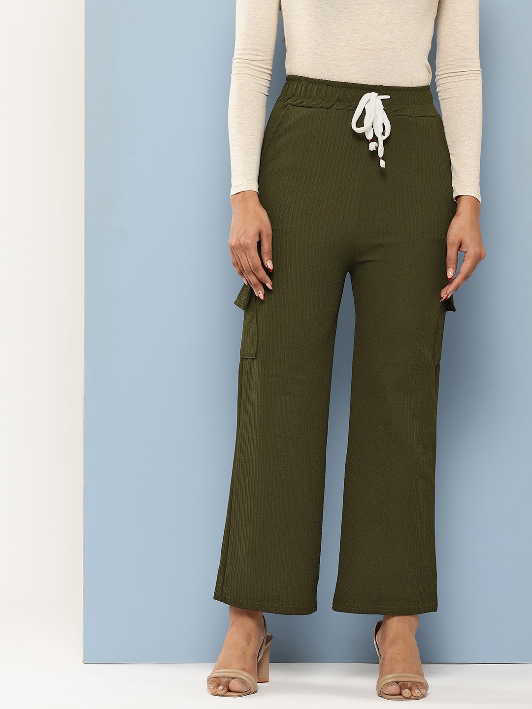 

Aarika Women Textured Relaxed Cargos, Olive