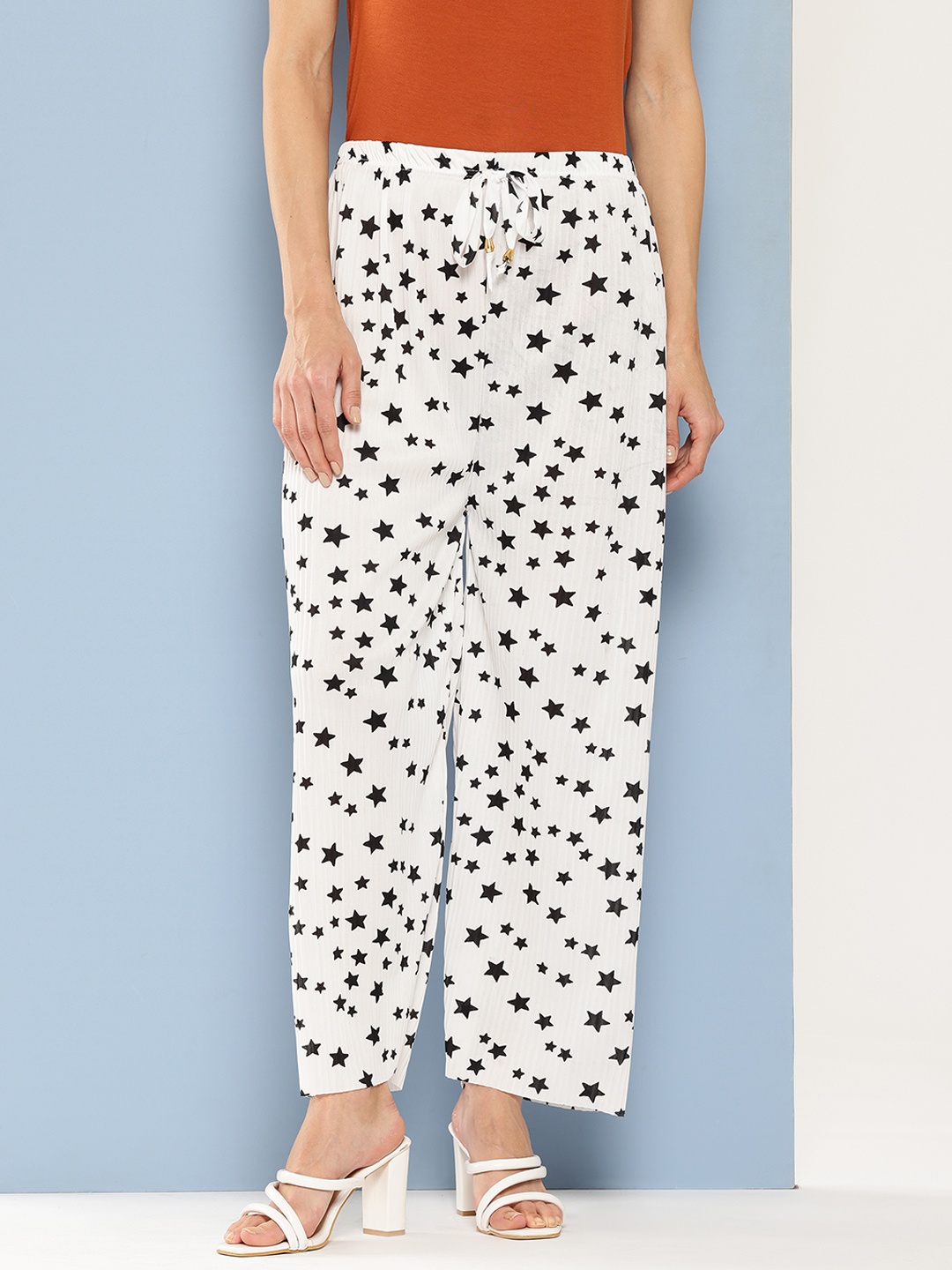 Aarika Women Geometric Printed Flared Palazzos, White