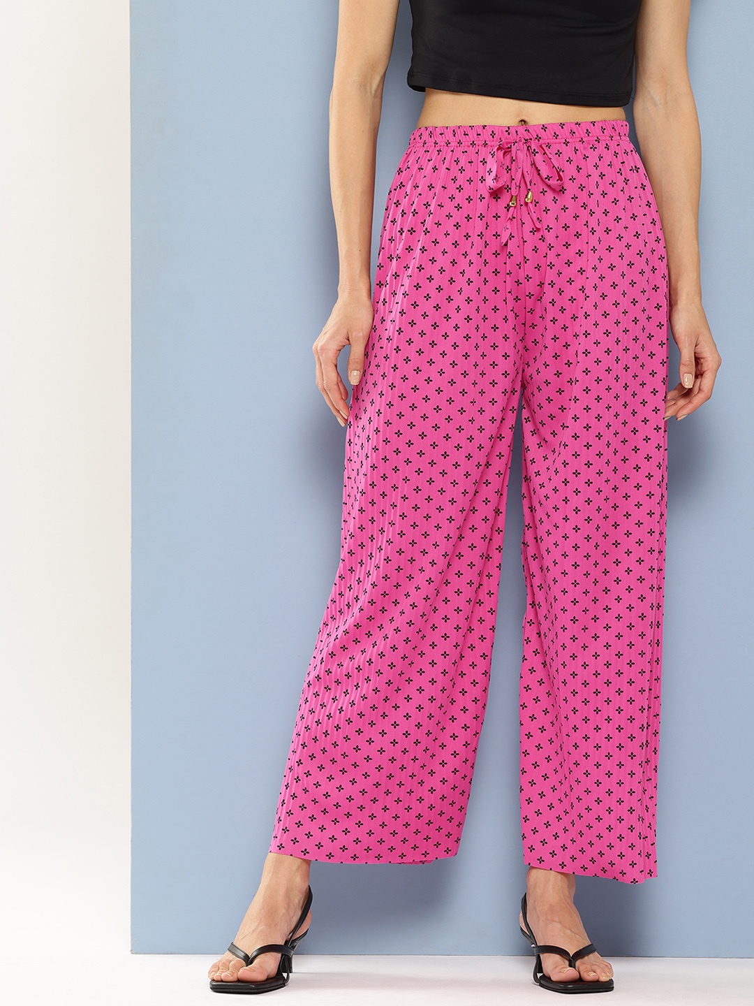 

Aarika Women Floral Printed Flared Palazzos, Pink