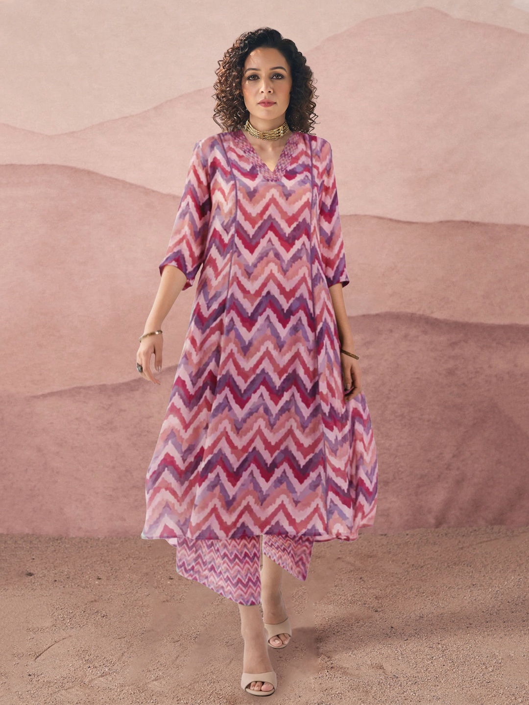 

KERI PERRY Chevron Printed V-Neck A-Line Kurta With Palazzos, Purple