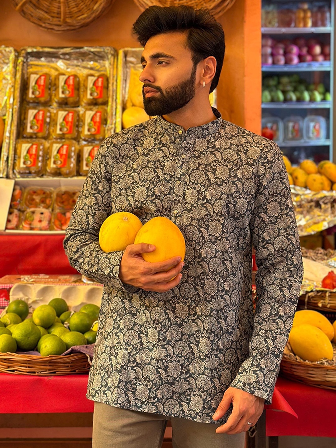 

Ethnic India Floral Printed Mandarin Collar Straight Kurta, Blue
