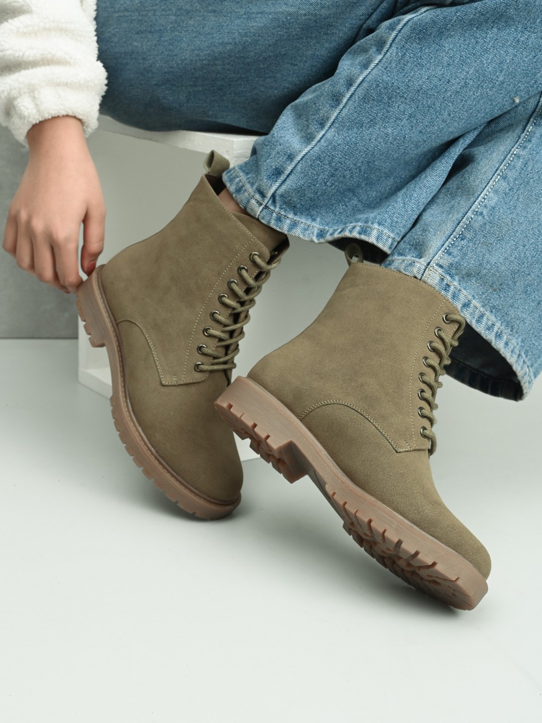 

The Roadster Lifestyle Co Women Lace-Up Boots, Olive