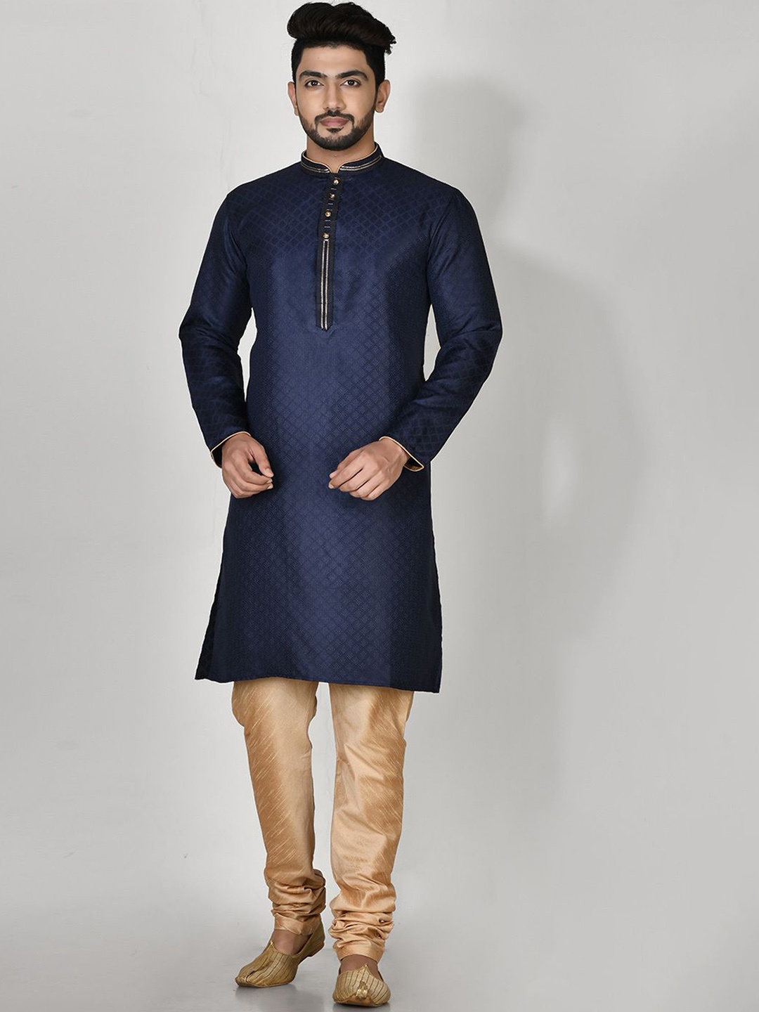 

RANAK Geometric Woven Design Mandarin Collar Art Silk Straight Kurta, Blue