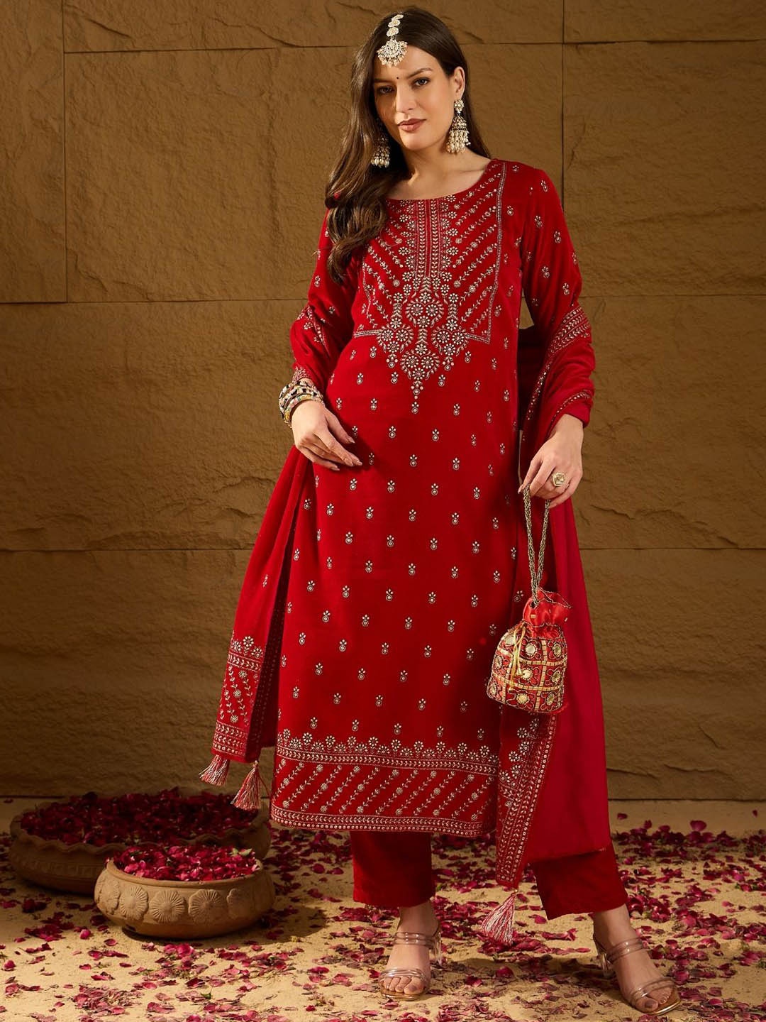 

House of Pataudi Embroidered Velvet Straight Kurta With Trousers And Dupatta, Red