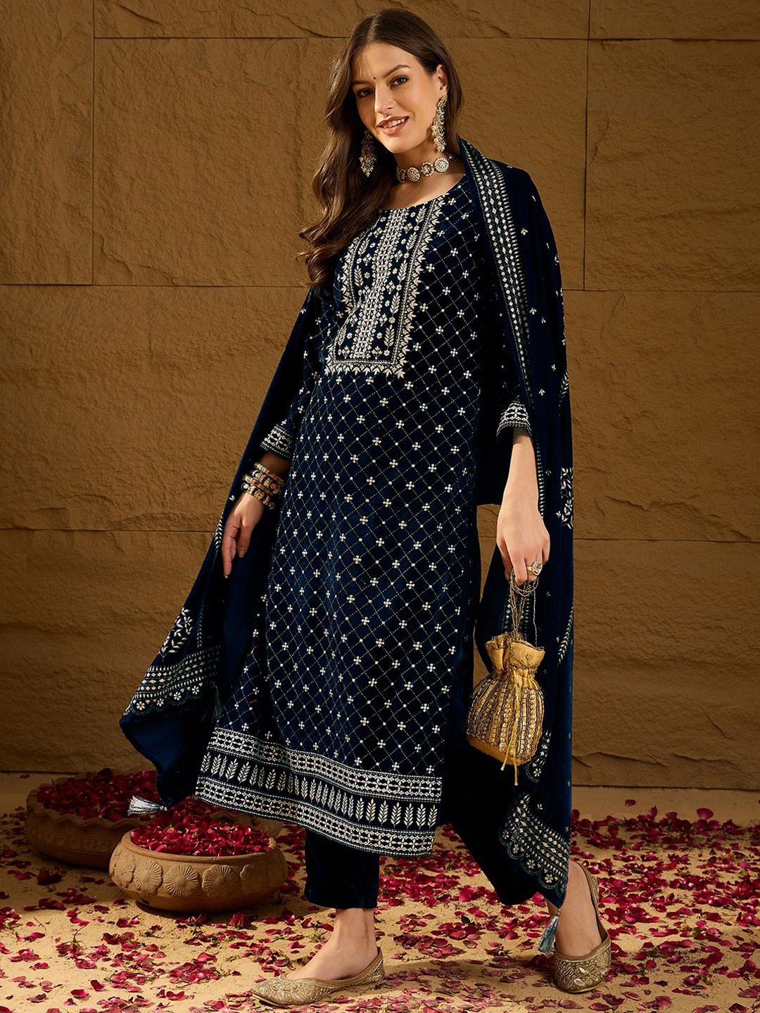 

House of Pataudi Embroidered Velvet Straight Kurta With Trousers And Dupatta, Blue