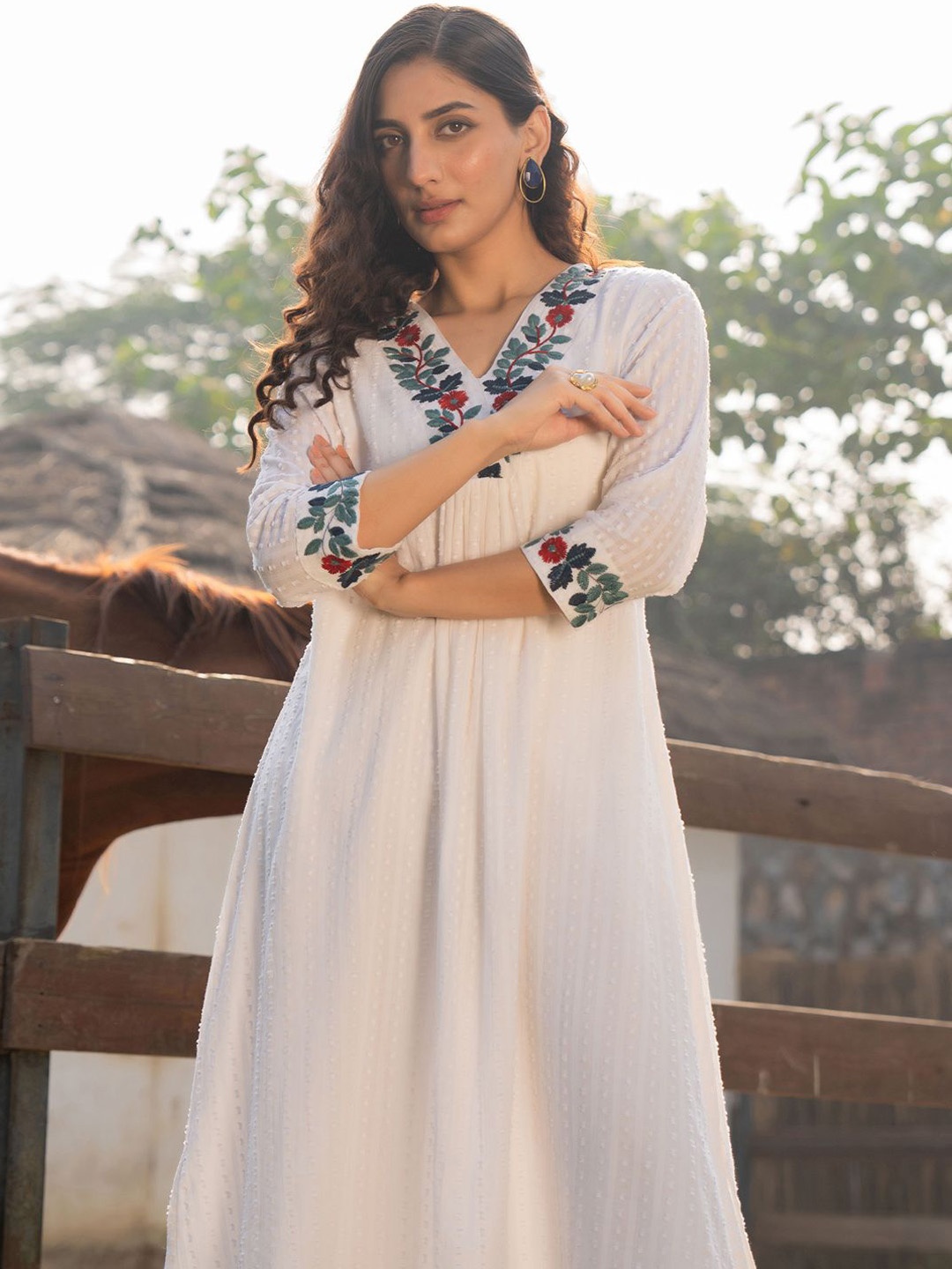 

Indo Era Floral Embroidered V-Neck A-Line Pure Cotton Kurta WIth Trousers, White