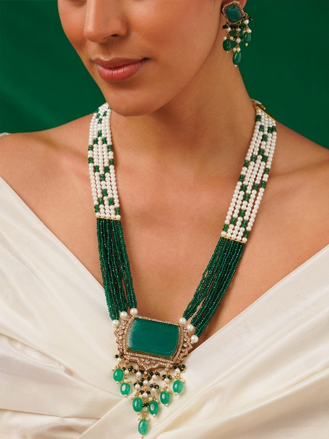 

ABDESIGNS Enchanting Gold Plated Polki American Diamond Necklace Jewellery Set