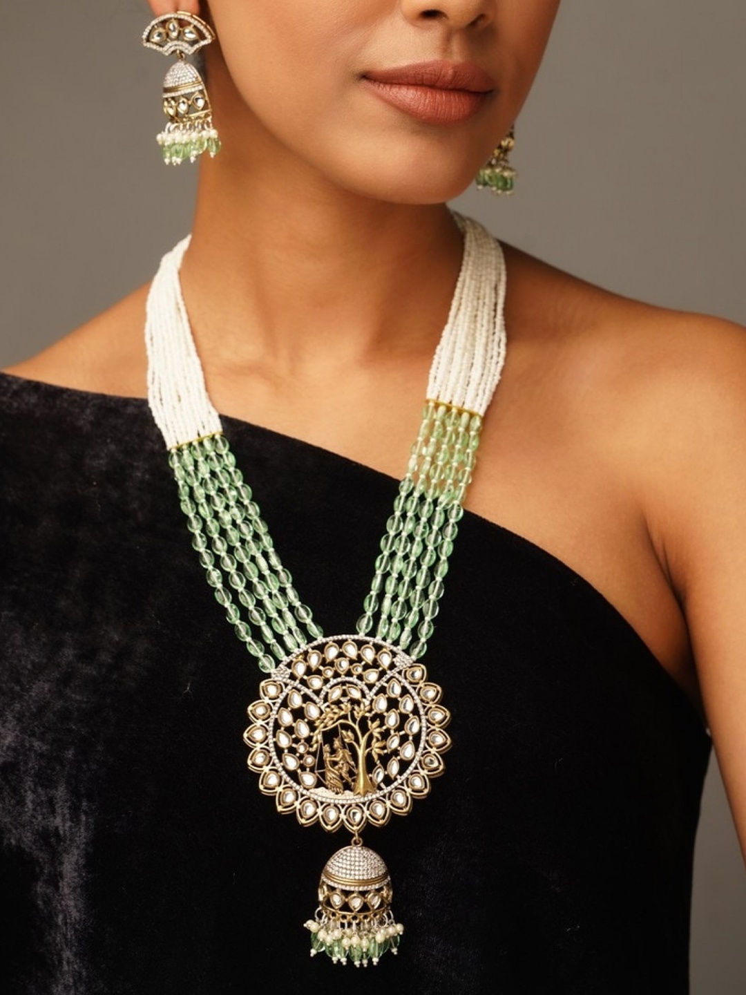 

ABDESIGNS Sophisticated Gold Plated Polki American Diamond Necklace Jewellery Set
