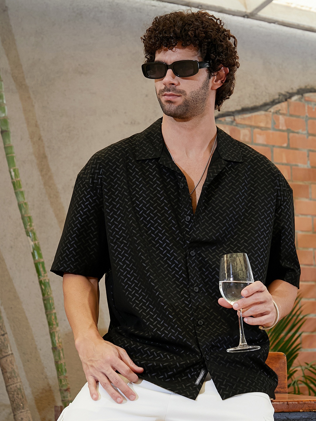 

Campus Sutra Men Comfort Opaque Printed Casual Shirt, Black
