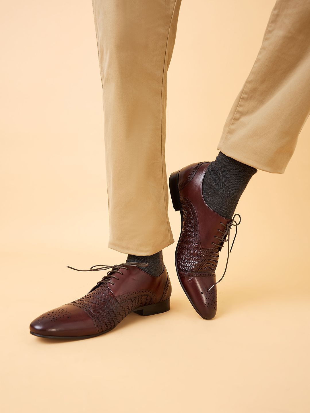 

Regal Men Woven Design Leather Formal Oxfords, Brown