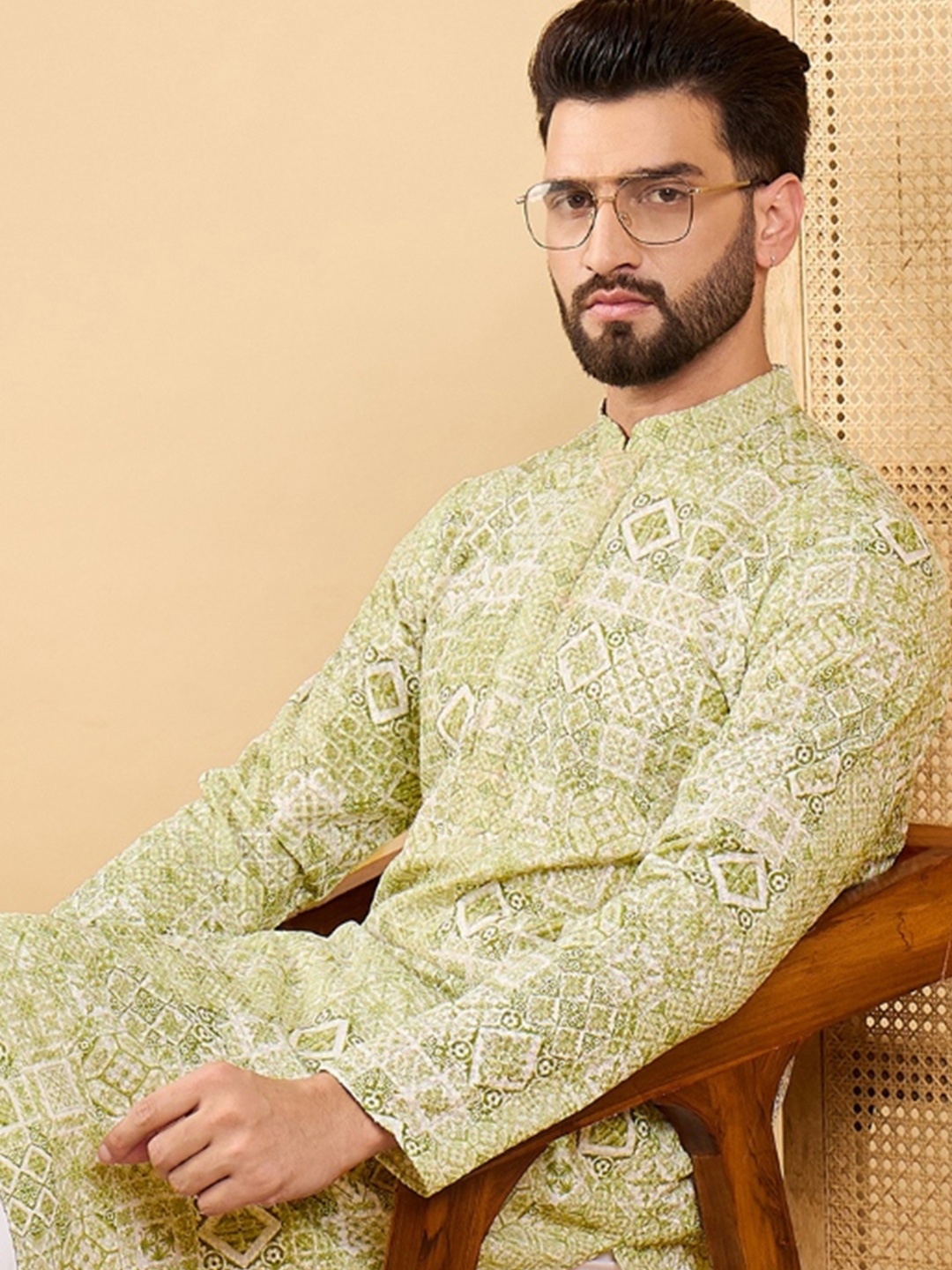 

House of Pataudi Mandarin Collar Geometric Embroidered Chikankari Straight Kurta, Olive