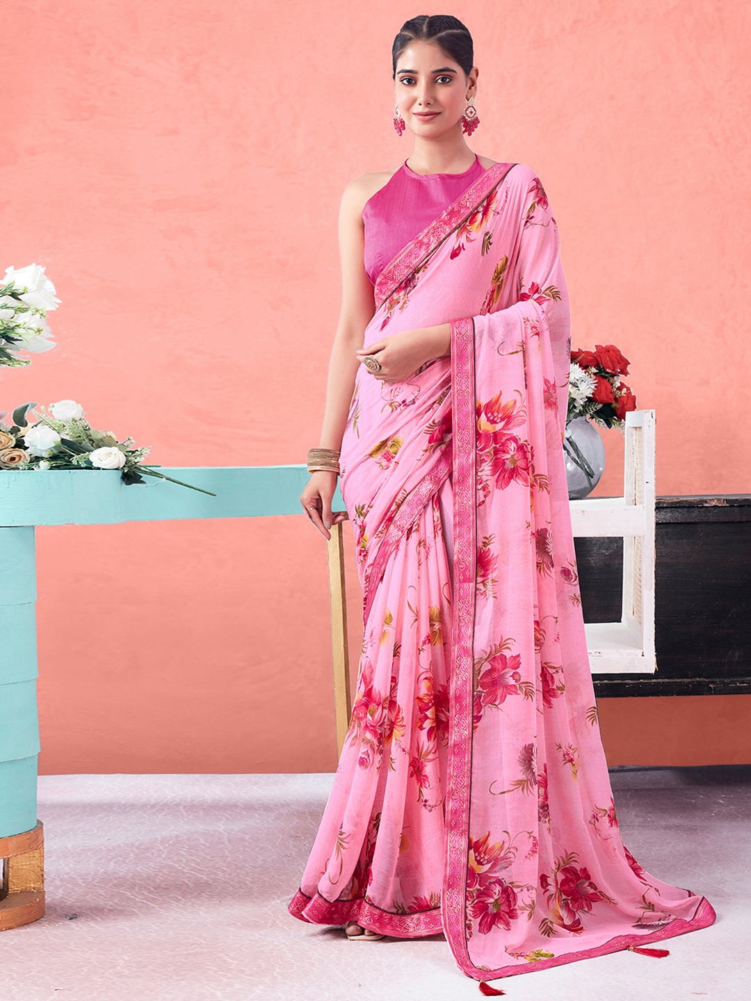 

Sangria Floral Printed Saree WithBlousePiece, Pink