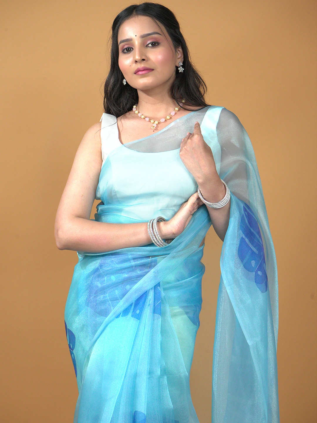 

HELLA FASHIONS Floral Organza Saree, Blue