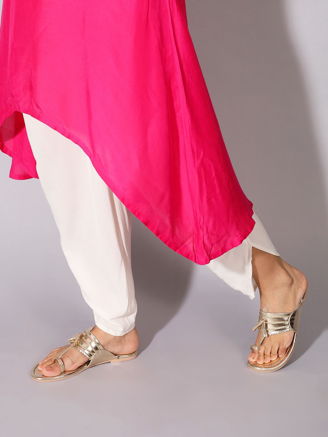 

RUXBYPAYAL Women Embellished One Toe Flats, Gold