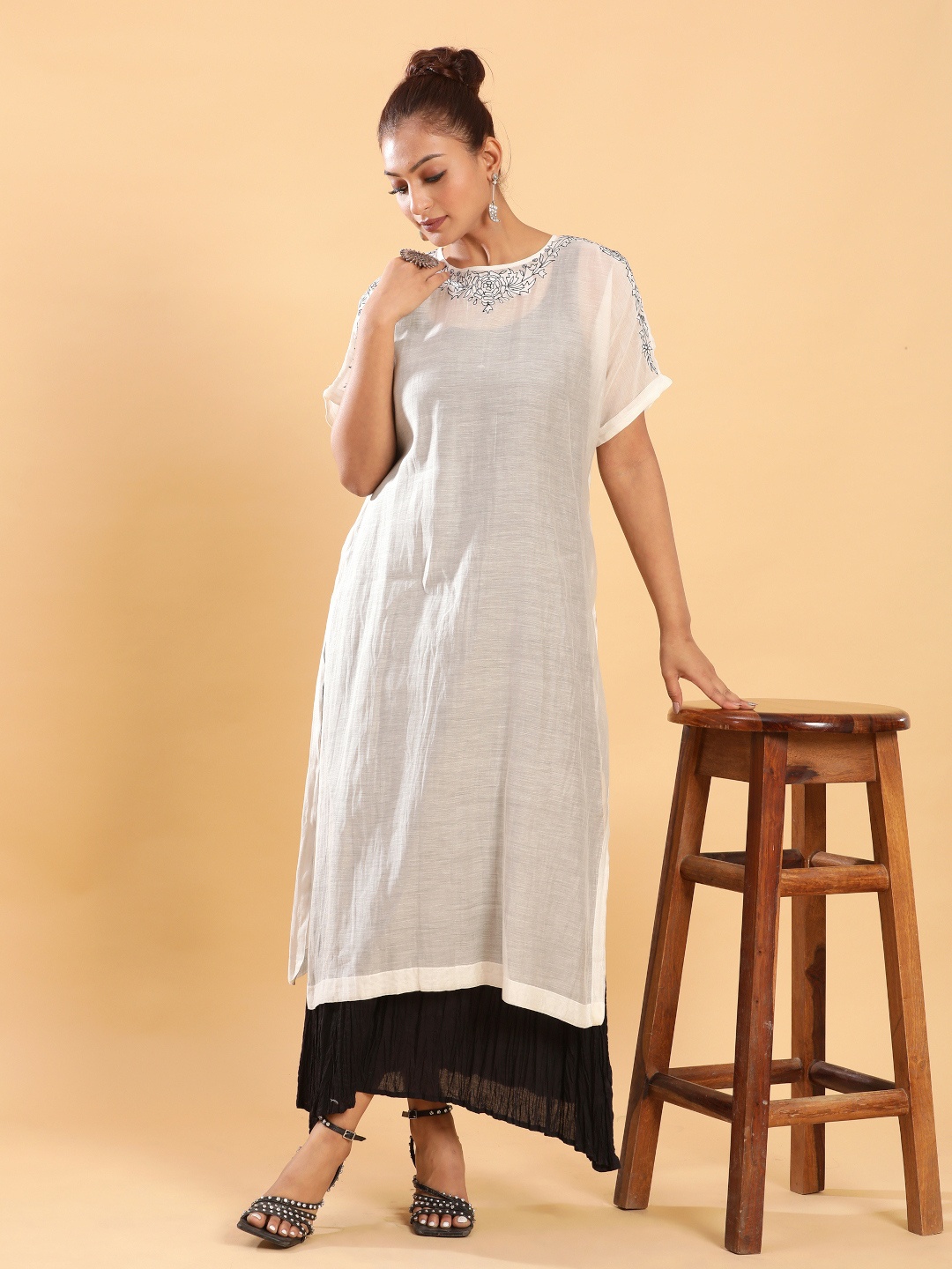 

BohoJazz Bohemian Signature Mul Dress with Crushed Black Inner, Off white