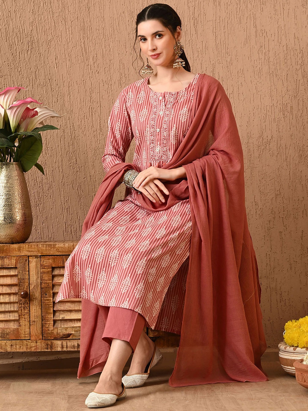 

Anouk Women Floral Printed Regular Pure Cotton Kurta with Trousers & With Dupatta, Pink