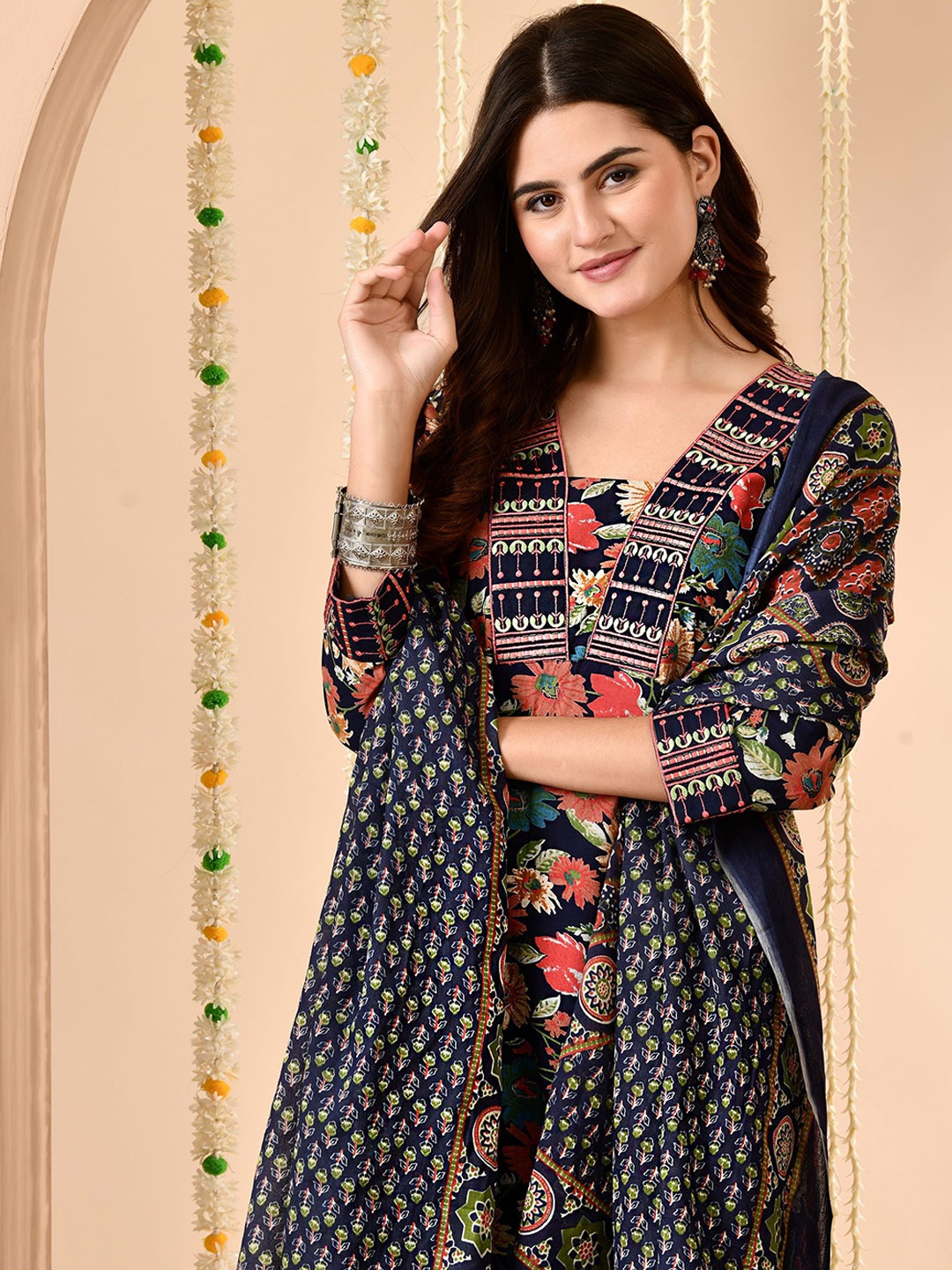 

Anouk Women Floral Printed Regular Kurta with Trousers & With Dupatta, Blue
