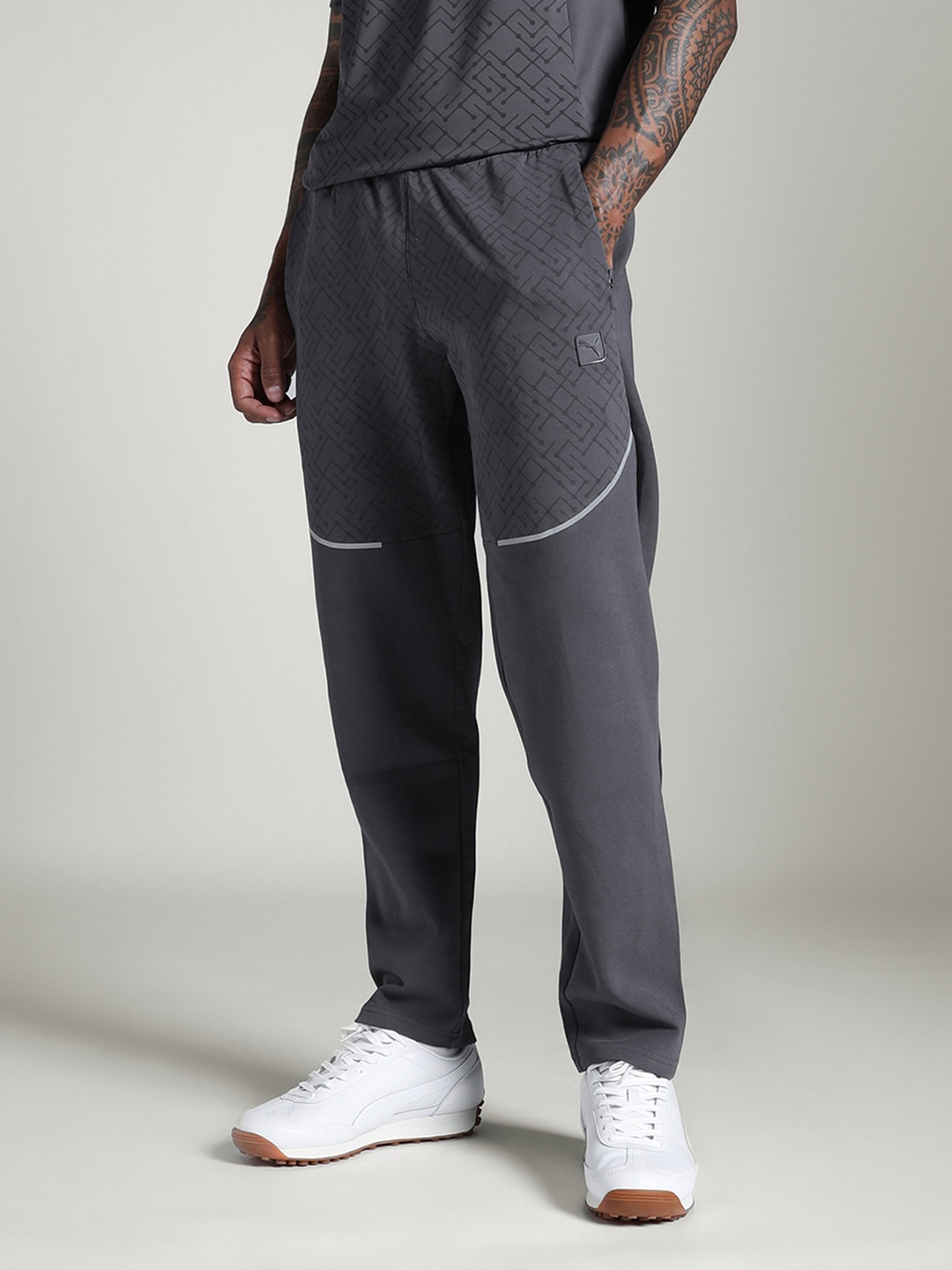 

Puma TECH Graphic Men Track Pants, Grey