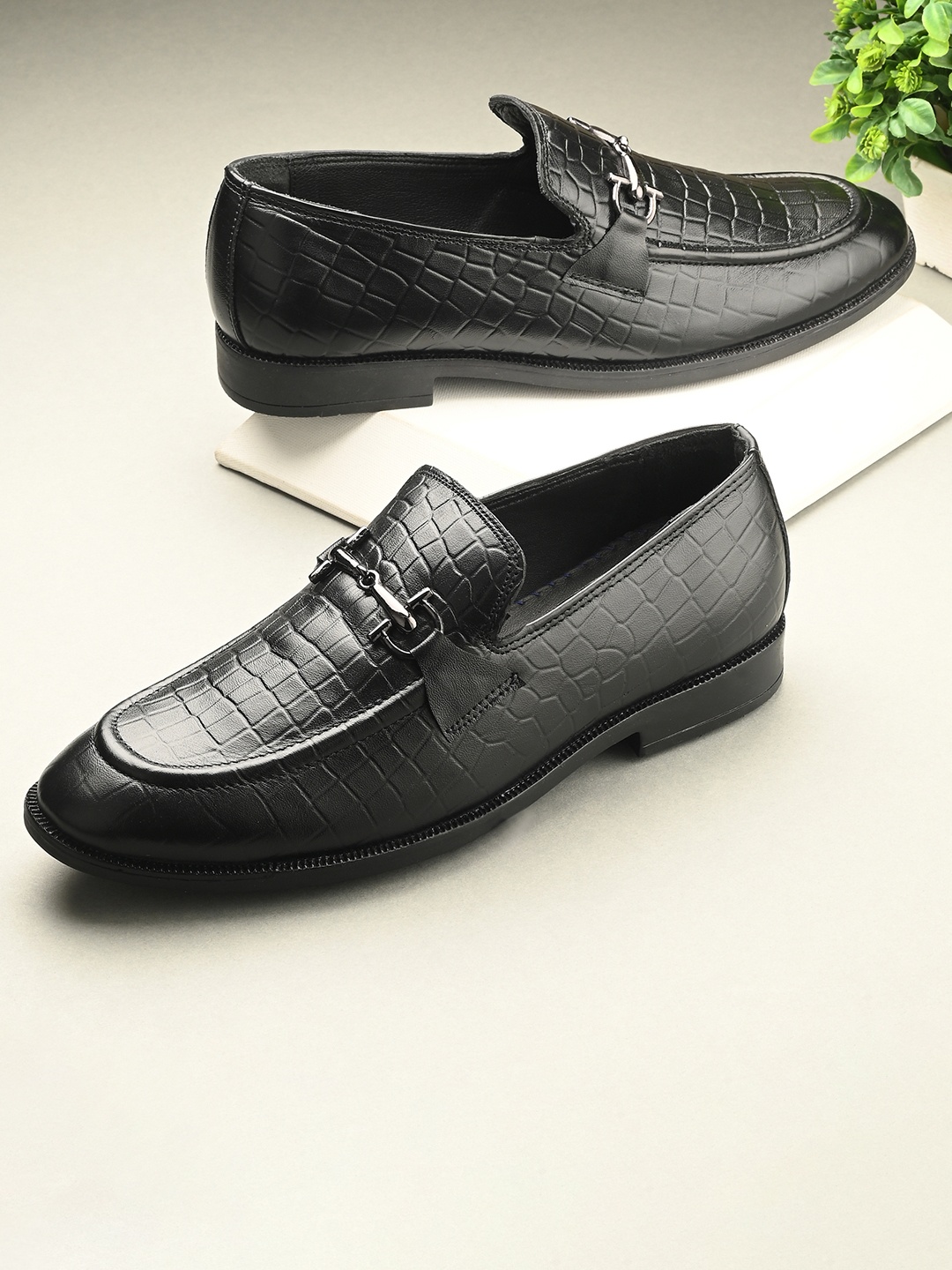 

Butello Men Leather Sneakers, Black