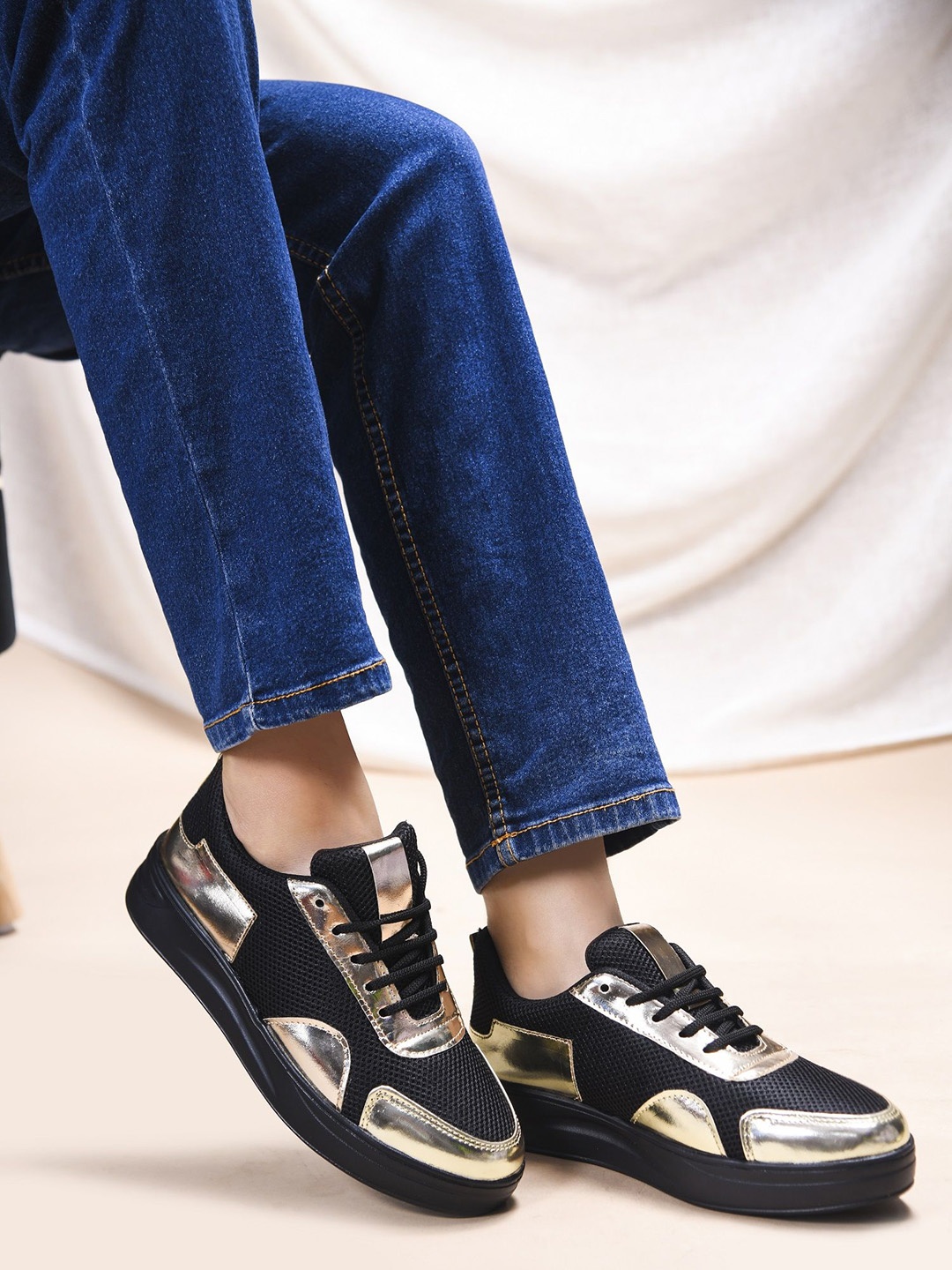 

TRYME Women Sneakers, Gold